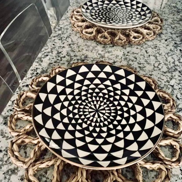 Set of 8 Boho Flower Seagrass & Corn Husk Placemats - Picture 2 of 7